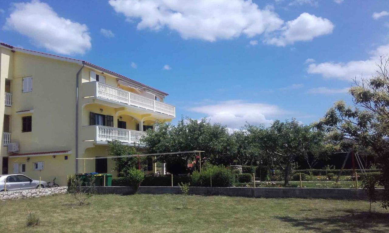 Apartment in Lopar/Insel Rab 17739 Buitenkant foto