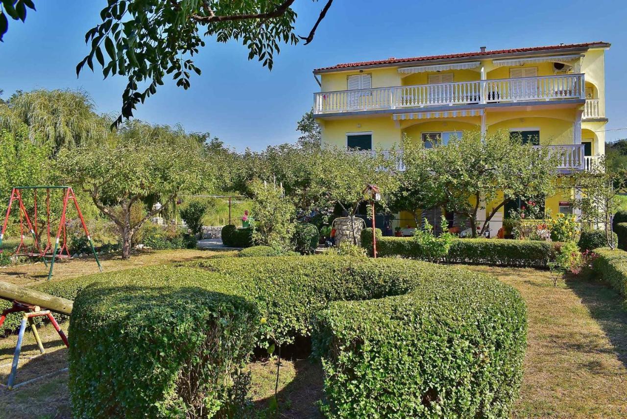 Apartment in Lopar/Insel Rab 17739 Buitenkant foto